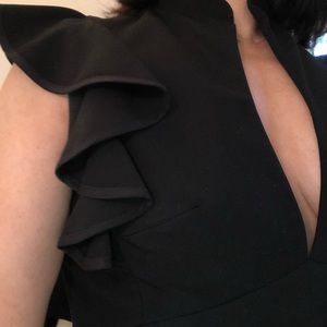 Black Halo keyhole ruffle sleeve midi dress